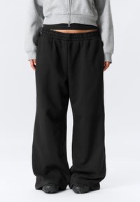 Спортивные штаны Спортивные штаны