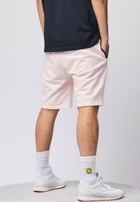 Шорты Шорты