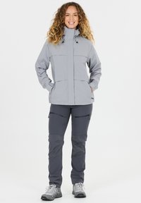 Спортивная куртка