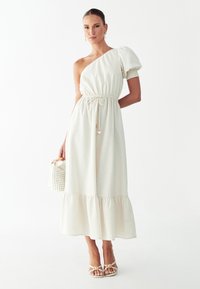 Длинное платье