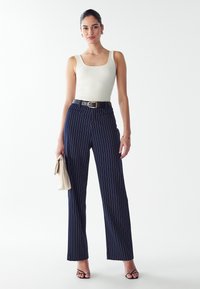 Прямые брюки