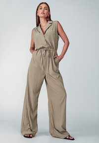 Комбинезон Комбинезон