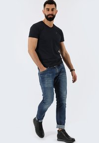 Высокие кеды Высокие кеды