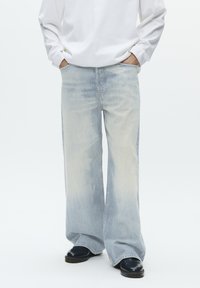 Прямые джинсы Прямые джинсы