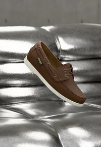 Ботинки на шнуровке