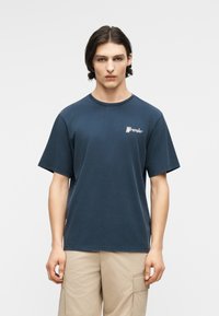 Футболка Футболка