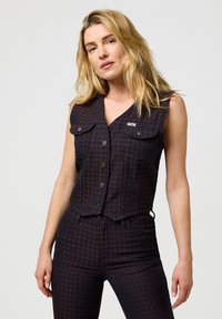 Жилет Жилет