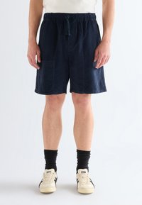 Шорты Шорты