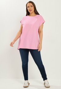 Футболка Футболка