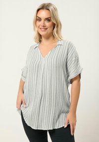 Блузка Блузка