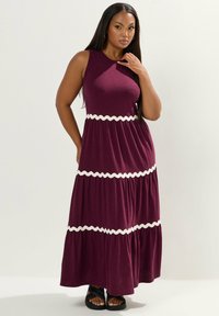 Платье макси