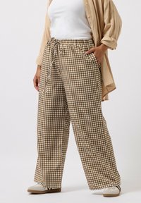 Широкие брюки