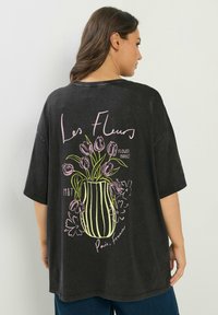 Футболка Футболка