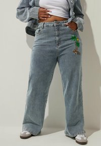 Джинсы Джинсы