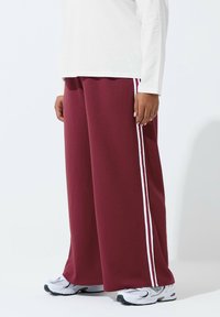 Спортивные штаны Спортивные штаны