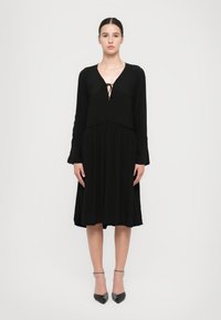 Платье Платье