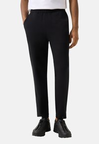 Спортивные штаны