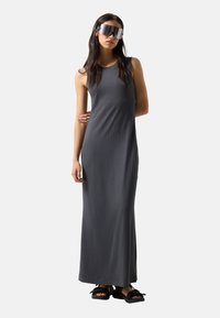 Спортивное платье