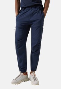 Спортивные штаны