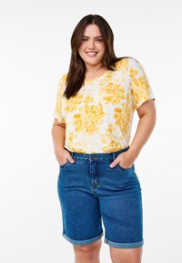 Джинсовые шорты