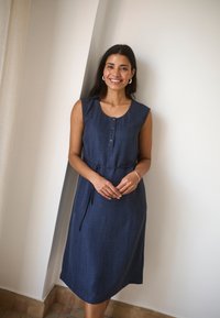 Джинсовое платье