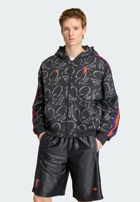 Спортивная кофта