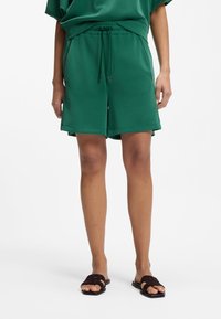 Спортивные штаны