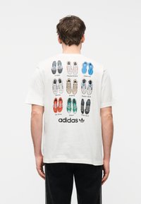 Футболка Футболка