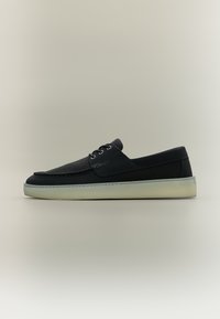 Ботинки на шнуровке Ботинки на шнуровке