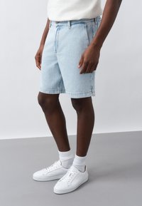 Шорты Шорты