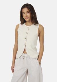 Жилет Жилет