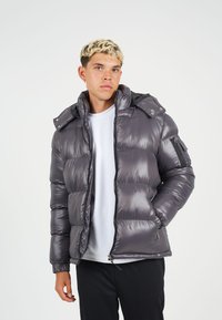 Зимняя куртка Зимняя куртка