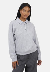 Пуловер Пуловер