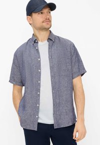 Рубашка с коротким рукавом