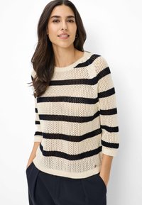 Пуловер с рукавом три четверти