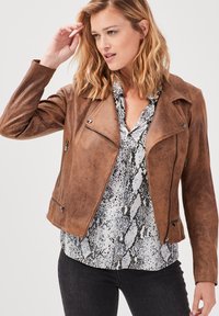 Байкерская куртка