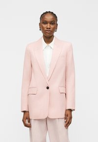 Длинный блейзер