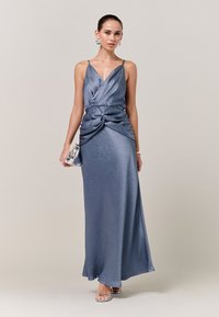 Платье Платье