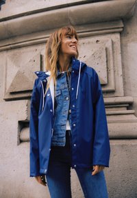 Куртка дождевик