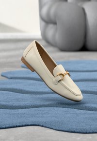 Полуботинки