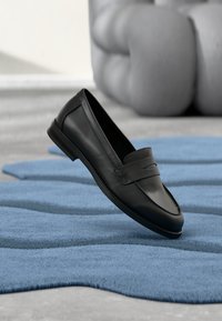 Полуботинки