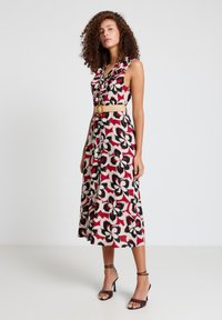 Пляжное платье