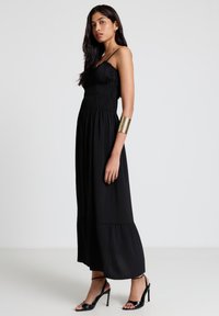 Платье макси