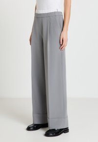 Прямые брюки Прямые брюки