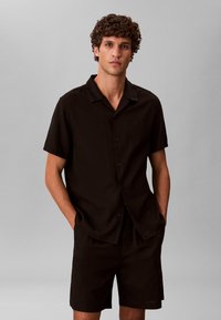 Рубашка с коротким рукавом