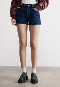 Шорты Шорты