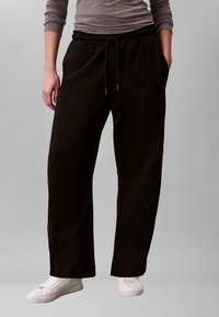 Спортивные штаны Спортивные штаны