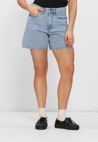 Шорты Шорты