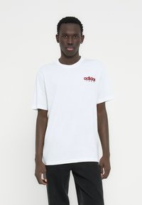 Футболка Футболка