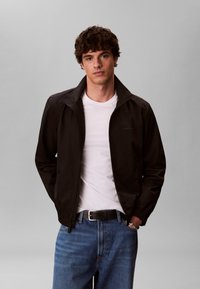 Куртка-дождевик